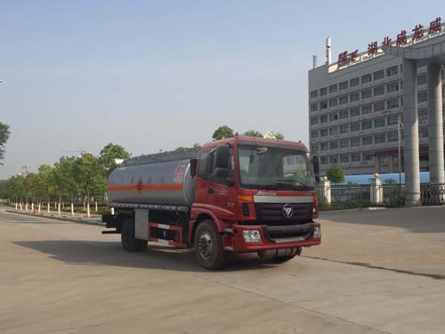 楚飛牌CLQ5160GYY5BJ型運(yùn)油車(chē)